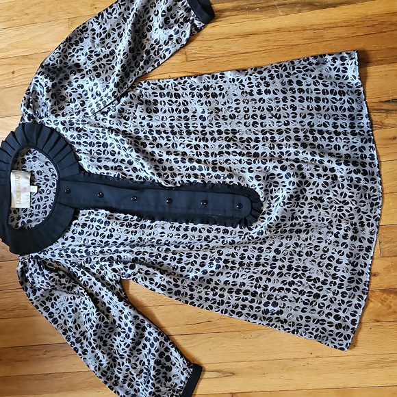 lauren moffatt Dresses & Skirts - Lauren Moffatt Quirky Goth, Silk Black Top  Small